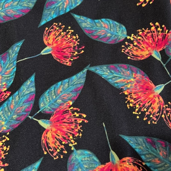 LuLaRoe tropical floral print leggings. One size. - Picture 2 of 5